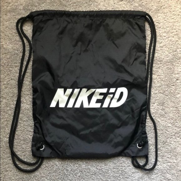 NWOT Nike Drawstring Bag Black - Picture 1 of 1